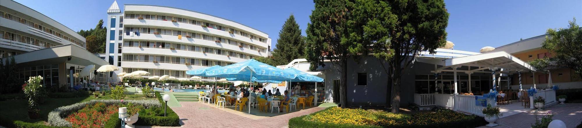 Hotel Oasis Albena Bagian luar foto